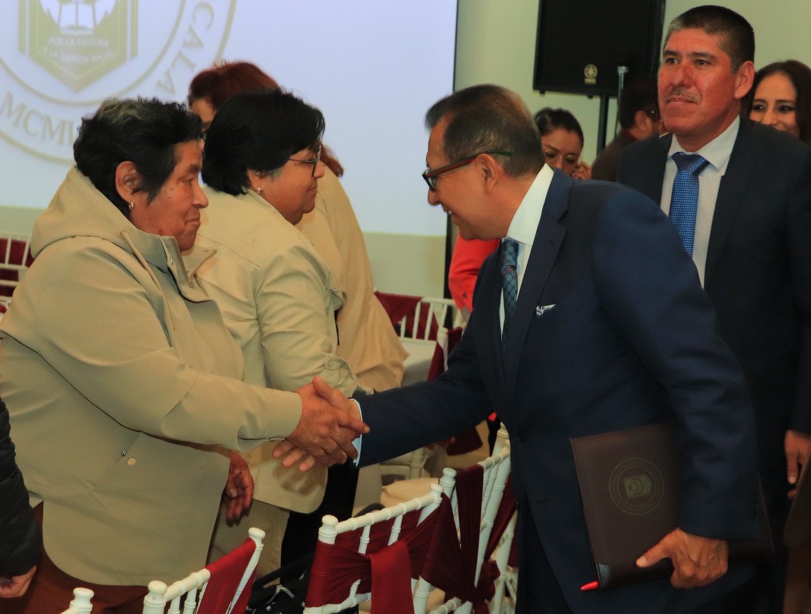 La UATx camina en la ruta del crecimiento gracias al clima laboral que prevalece con sus sindicatos: Rector